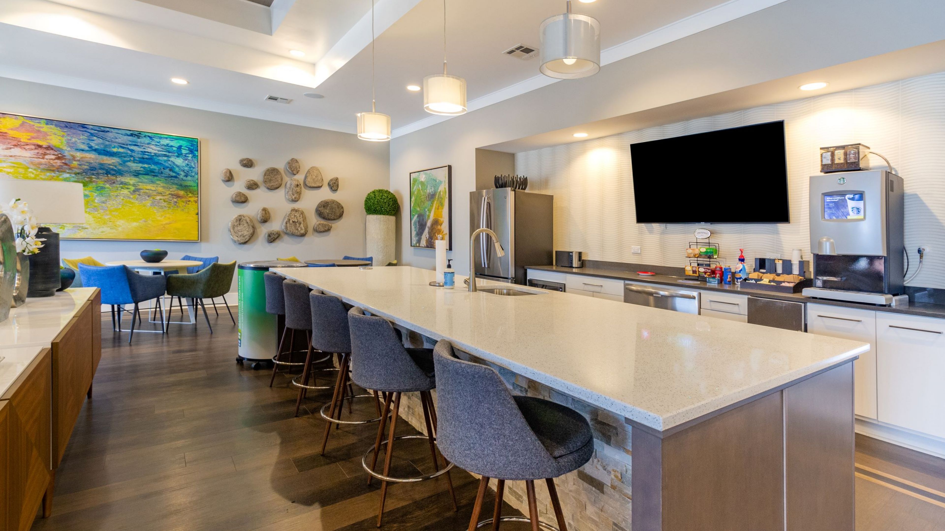 Hawthorne at Simpsonville resident clubhouse amenity with seating area and beautiful finishes